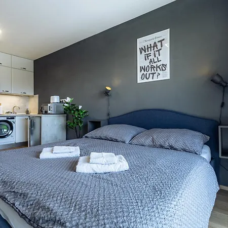 Sapphire Horizon - Parking & Balcony * Bratislava